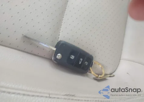 2010 Volkswagen Tiguan Wolfsburg Edition z USA, uszkodzony, nr VIN WVGBV7AX6AW513620